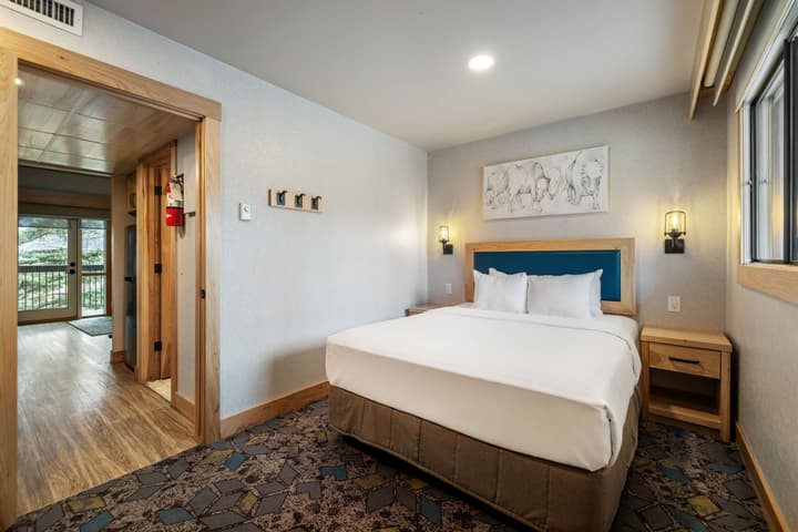Tunnel Mountain Resort