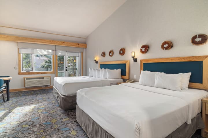 Tunnel Mountain Resort