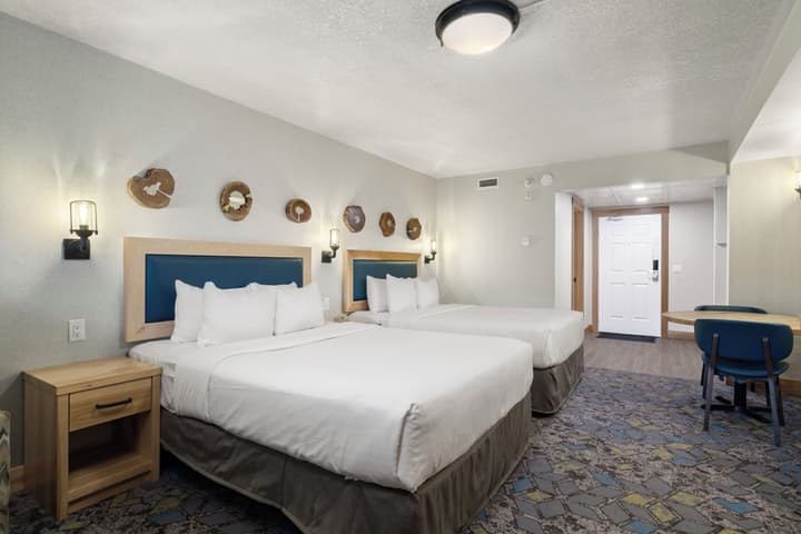 Tunnel Mountain Resort