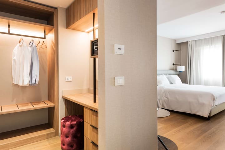 Ambasciatori Hotel Mestre Venice, Tapestry Collection by Hilton