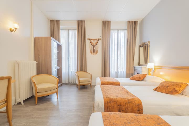 Hotel Busby