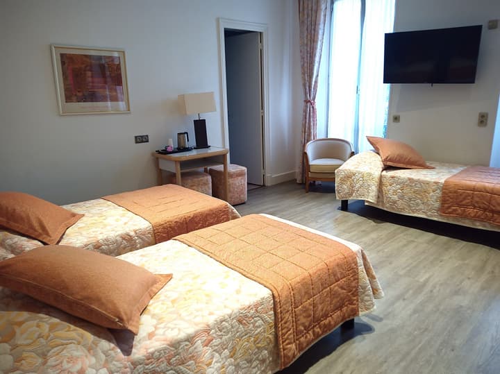 Hotel Busby