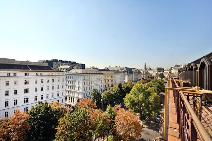 Hilton Vienna Plaza