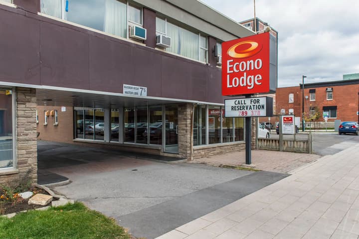 Econo Lodge Downtown Ottawa