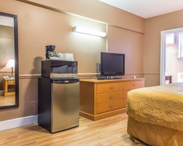 Econo Lodge Downtown Ottawa