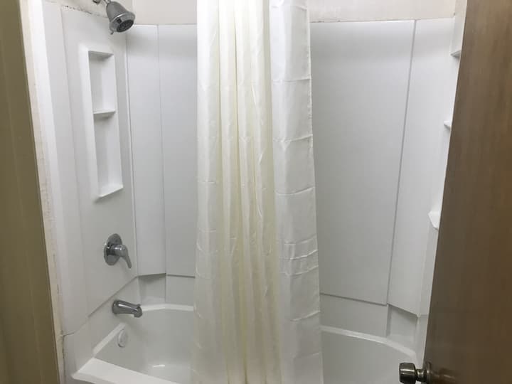 Econo Lodge Savannah Midtown