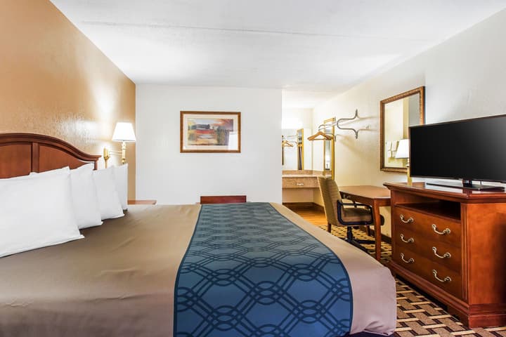 Econo Lodge Savannah Midtown