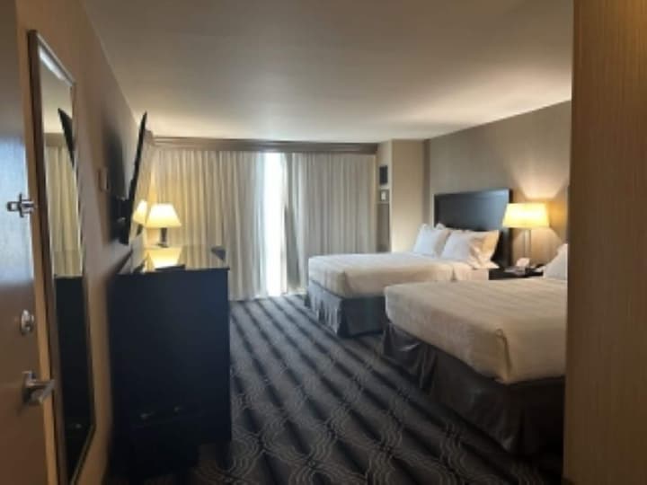 The Grand Laurel Hotel - Philadelphia