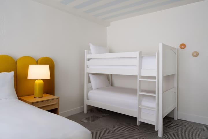 Renaissance Orlando Resort – Disney Springs® Area