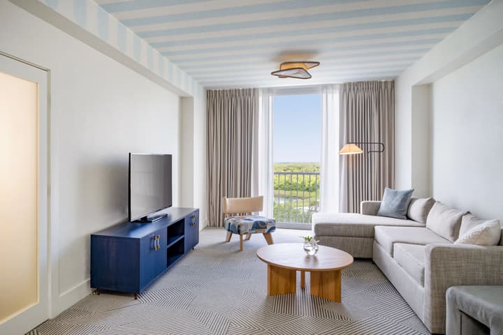 Renaissance Orlando Resort – Disney Springs® Area