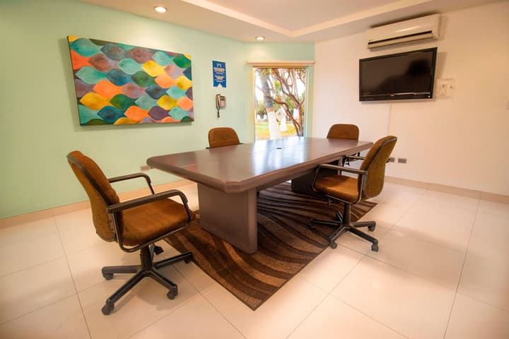 Araiza Palmira Hotel
