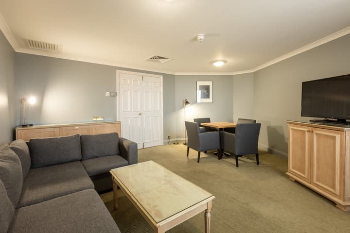 Holiday Inn London - Sutton by IHG