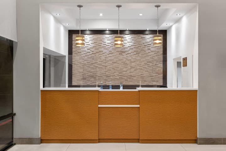 Travelodge Inn & Suites by Wyndham Anaheim on Disneyland Dr