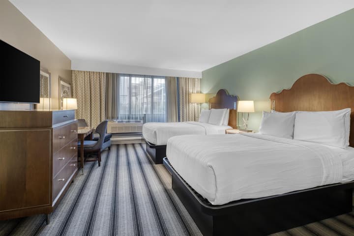 Best Western River North Hotel