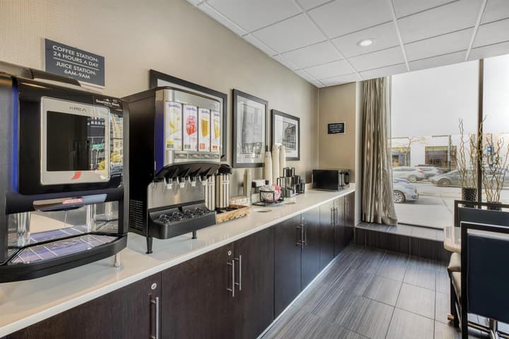 Best Western River North Hotel