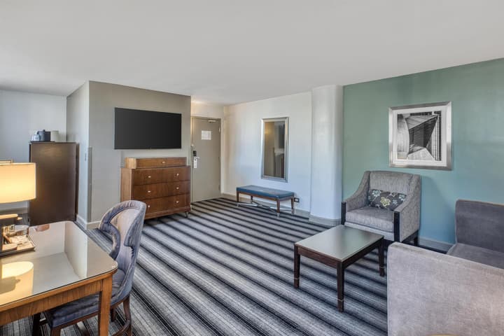 Best Western River North Hotel