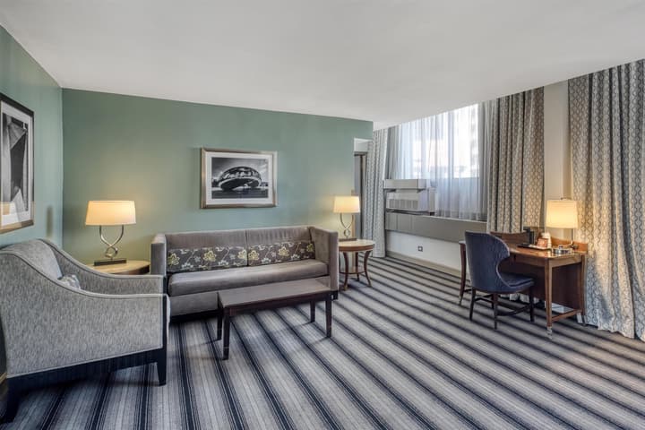 Best Western River North Hotel