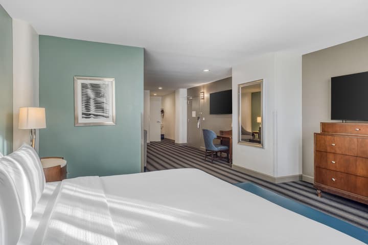 Best Western River North Hotel