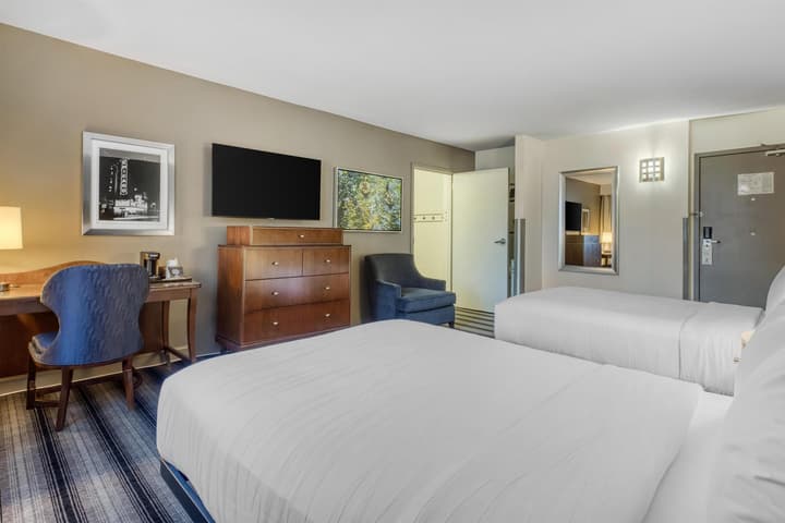 Best Western River North Hotel