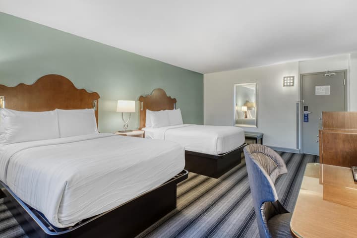 Best Western River North Hotel