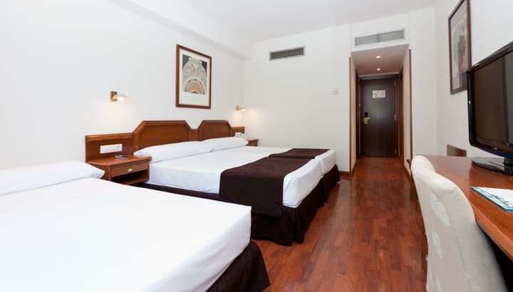 Senator Barajas Hotel
