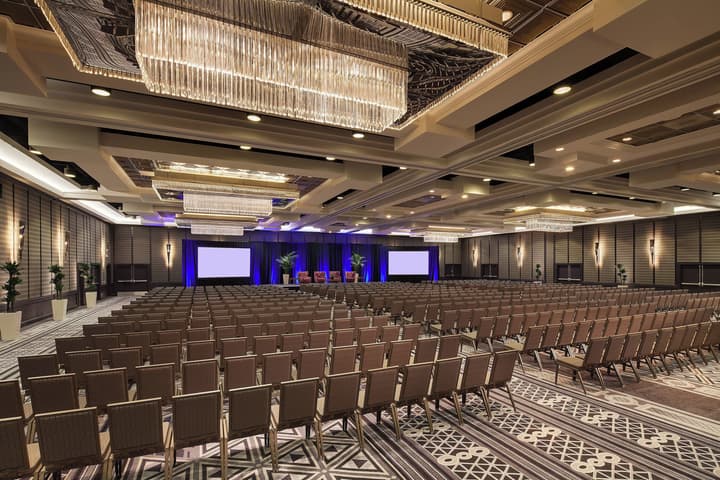 Sheraton Grand Los Angeles