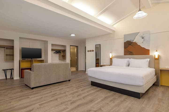 Spark by Hilton Rock Springs