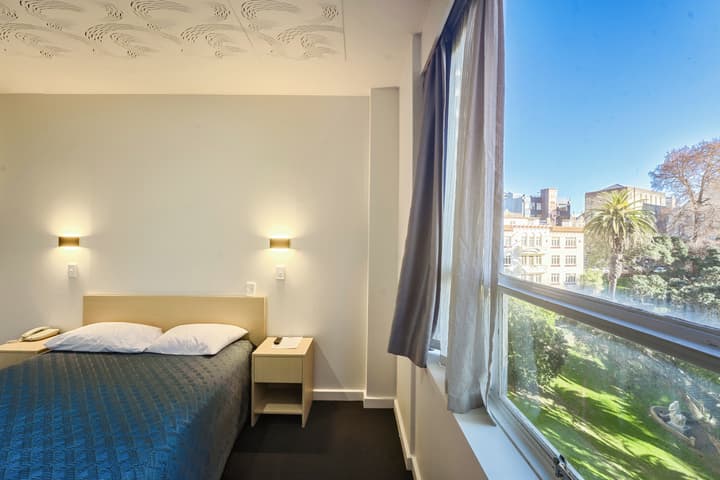 Kiwi International Hotel
