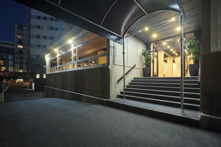 Kiwi International Hotel