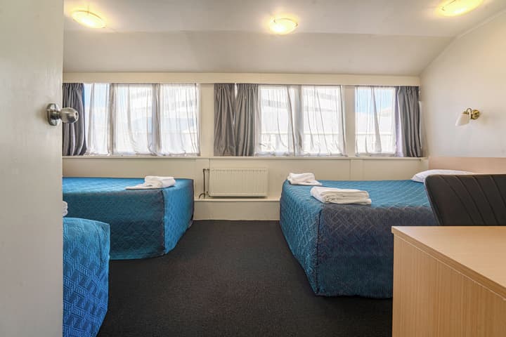 Kiwi International Hotel