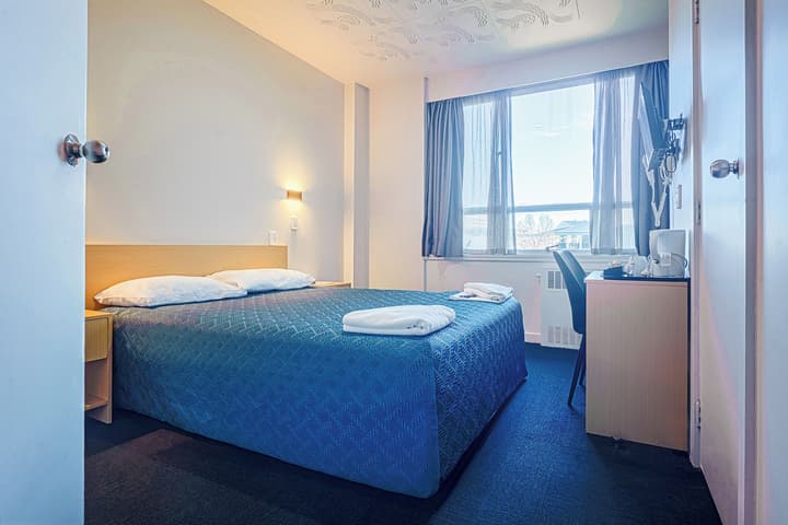 Kiwi International Hotel