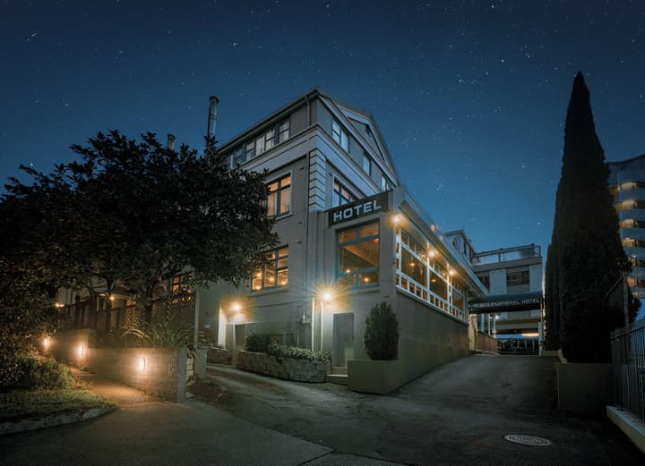 Kiwi International Hotel