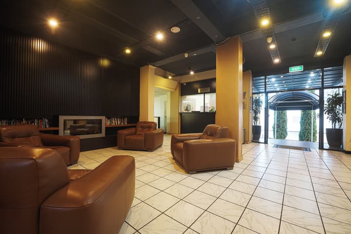 Kiwi International Hotel