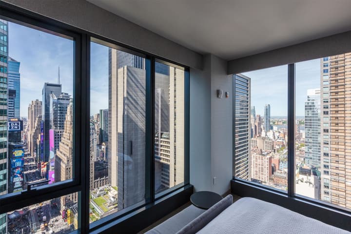 Tempo by Hilton New York Times Square