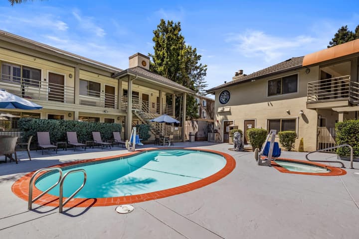 Comfort Inn Santa Cruz North