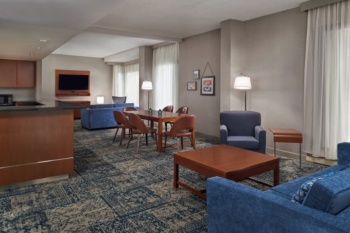 Four Points By Sheraton Gatineau-Ottawa