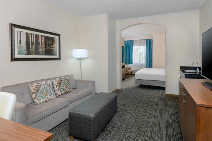 DoubleTree by Hilton Hotel West Palm Beach Airport