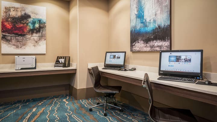 DoubleTree by Hilton Hotel West Palm Beach Airport