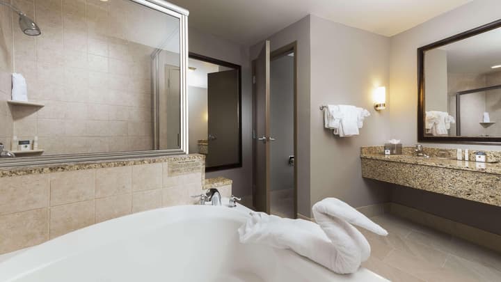 DoubleTree by Hilton Hotel West Palm Beach Airport