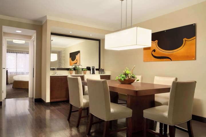 Embassy Suites by Hilton Austin Downtown South Congress