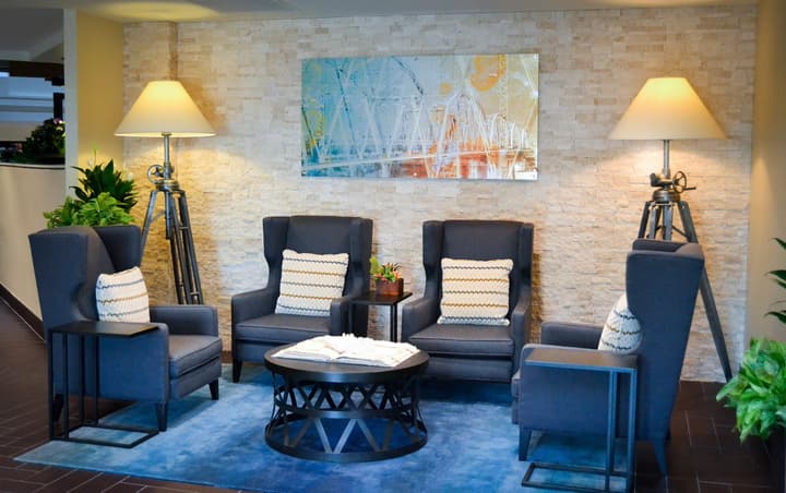 Embassy Suites by Hilton Austin Downtown South Congress