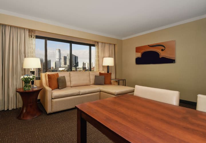 Embassy Suites by Hilton Austin Downtown South Congress