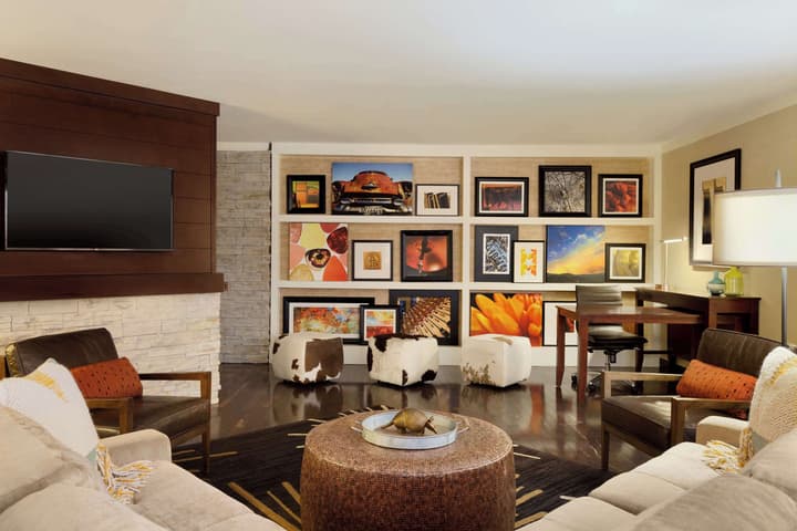 Embassy Suites by Hilton Austin Downtown South Congress
