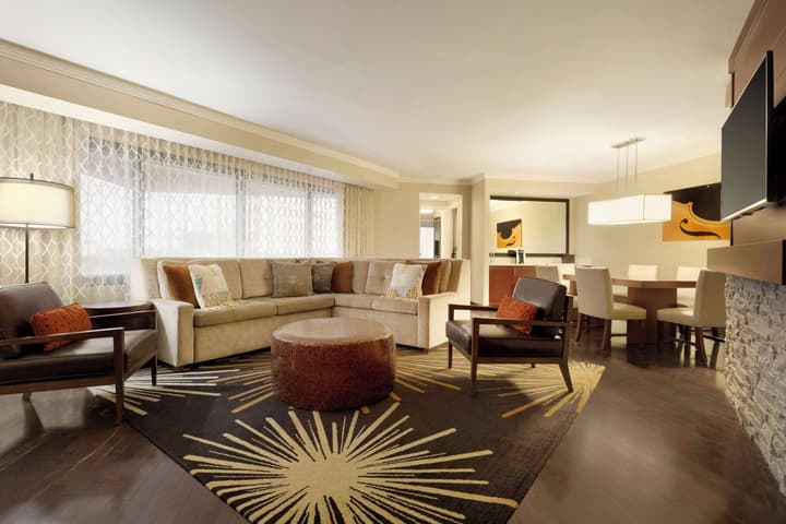 Embassy Suites by Hilton Austin Downtown South Congress