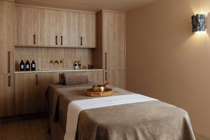 Montcalm Mayfair, Autograph Collection