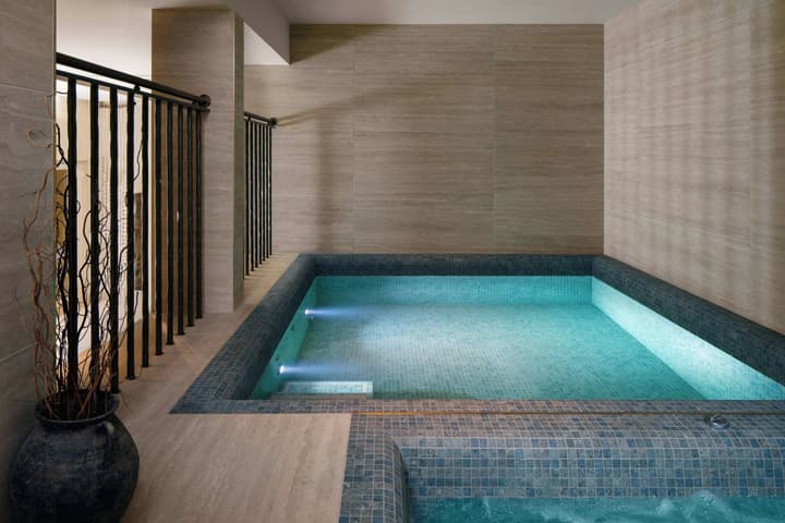Montcalm Mayfair, Autograph Collection