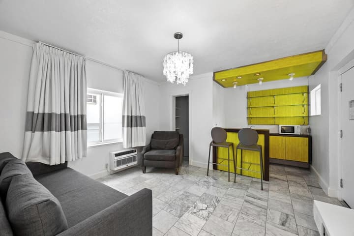 Beacon Hotel South Beach