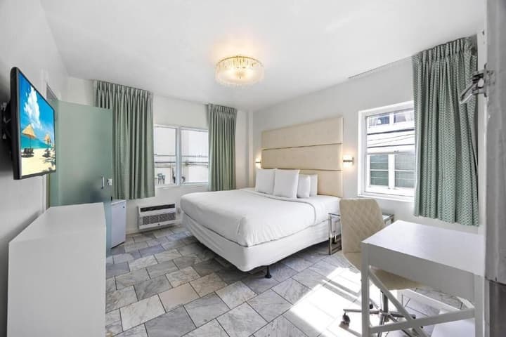 Beacon Hotel South Beach
