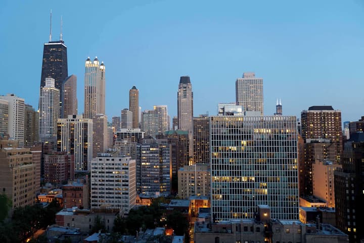 The Chicago Hotel Collection Ambassador Gold Coast