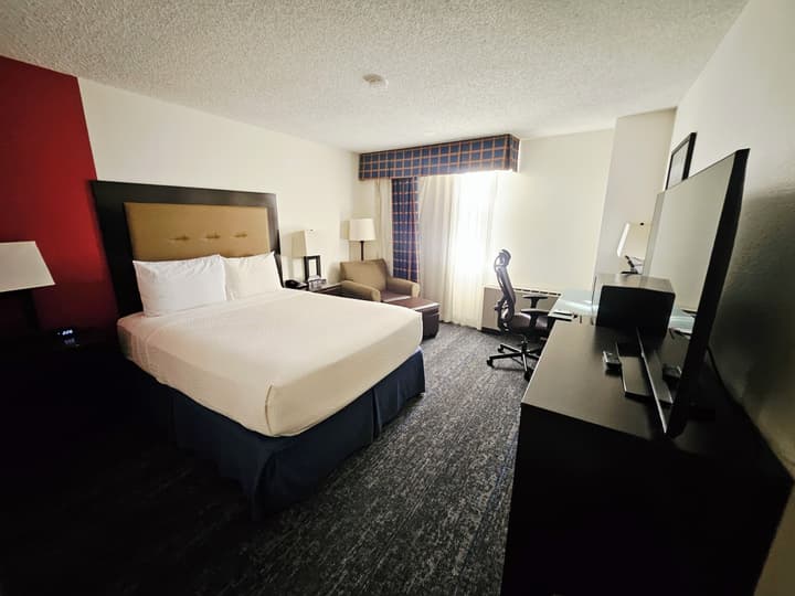 Ramada Plaza by Wyndham Sheridan Hotel & Convention Center